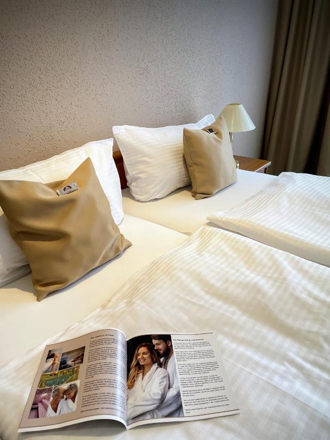 Lazensky Hotel Pyramida Františkovy Lázně Zewnętrze zdjęcie