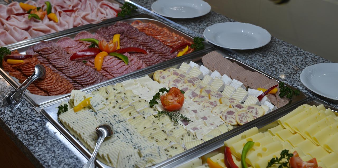 Lazensky Hotel Pyramida Františkovy Lázně Zewnętrze zdjęcie